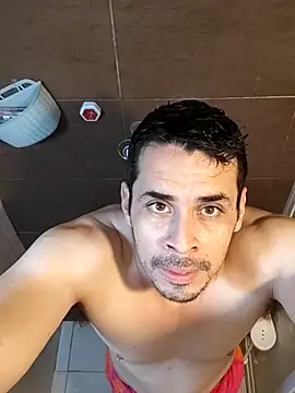 Snapshot of towers_j chatting on 02.14.25 towers j online show from 02.14.25