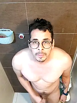 Snapshot of towers_j chatting on 02.17.25 towers j online show from 02.17.25