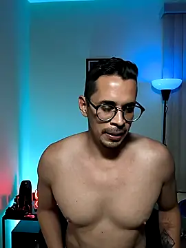 Snapshot of towers_j chatting on 10.17.25 towers j online show from 10.17.25