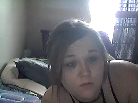 Snapshot of JadeDaMilf chatting on 12.18.24 JadeDaMilf online show from 12.18.24