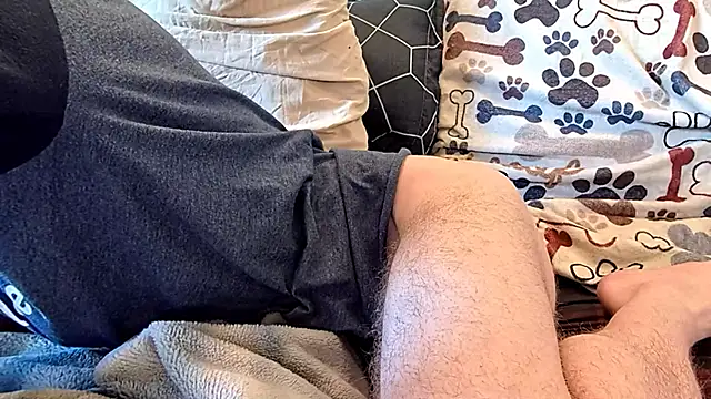 Snapshot of pyrowuff chatting on 01.05.25 pyrowuff online show from 01.05.25