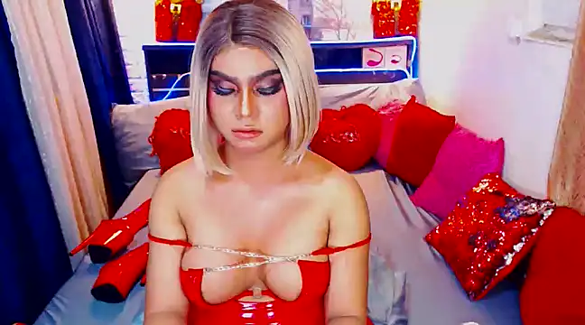 Snapshot of TsGoddessNhicolle chatting on 01.18.25 TsGoddessNhicolle online show from 01.18.25