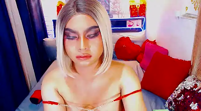 Snapshot of TsGoddessNhicolle chatting on 01.27.25 TsGoddessNhicolle online show from 01.27.25