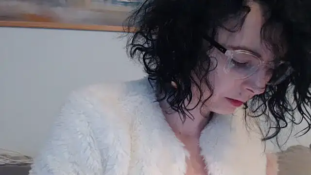 Snapshot of cleophee chatting on 02.01.26 cleophee online show from 02.01.26