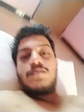 Snapshot of dzboy1994 chatting on 11.18.25 dzboy1994 online show from 11.18.25