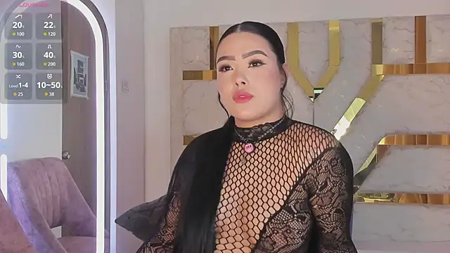 Snapshot of sophy_champagne chatting on 04.30.26 sophy champagne online show from 04.30.26