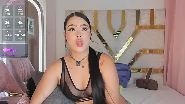 Snapshot of sophy_champagne chatting on 07.25.26 sophy champagne online show from 07.25.26