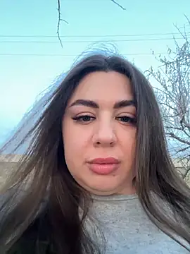 Sara Slow online show from 01.07.25