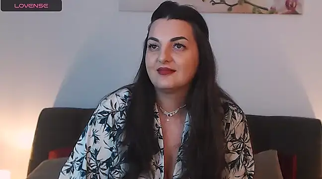 Snapshot of itsyourlady chatting on 12.22.24 itsyourlady online show from 12.22.24