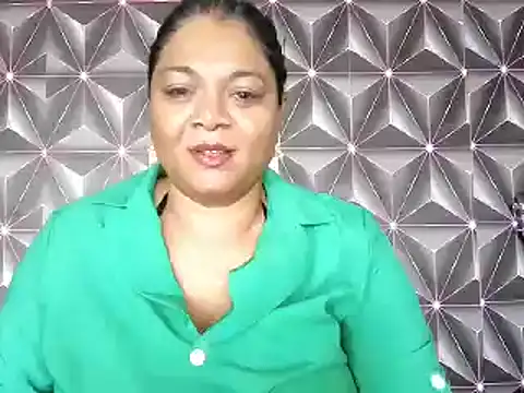 Snapshot of IndianDelia chatting on 04.19.26 IndianDelia online show from 04.19.26