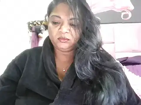 Snapshot of IndianDelia chatting on 05.18.26 IndianDelia online show from 05.18.26