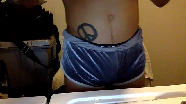 Snapshot of Sissy_Fujiko chatting on 02.28.25 Sissy Fujiko online show from 02.28.25