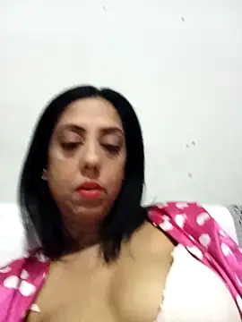 Snapshot of Mahi4luv chatting on 05.02.26 Mahi4luv online show from 05.02.26