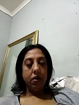 Snapshot of Mahi4luv chatting on 05.25.26 Mahi4luv online show from 05.25.26