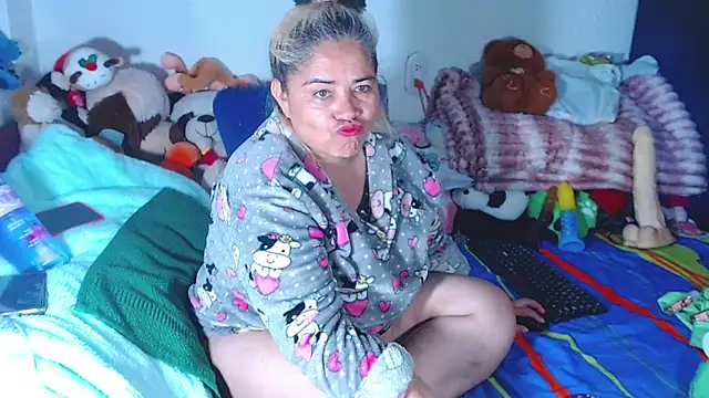 estrellita fugaz16x online show from 06.12.26