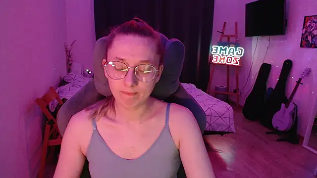 Snapshot of AnabelFrel chatting on 03.16.25 AnabelFrel online show from 03.16.25