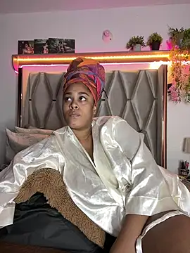 Snapshot of africa_xxx chatting on 01.28.25 africa xxx online show from 01.28.25