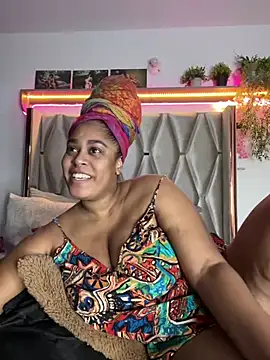 Snapshot of africa_xxx chatting on 02.08.25 africa xxx online show from 02.08.25