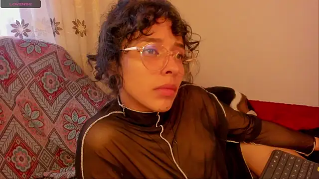 Snapshot of aluna_0310 chatting on 01.03.25 aluna 0310 online show from 01.03.25