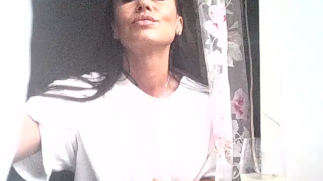 JulianaGold1 online show from 09.11.25