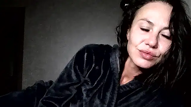JulianaGold1 online show from 07.11.26