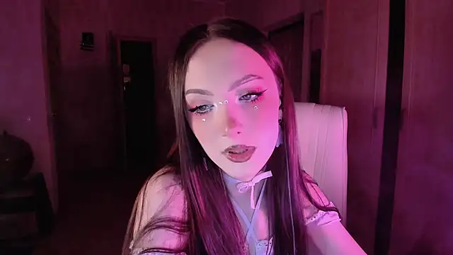 Snapshot of Alice__Aris chatting on 10.05.25 Alice Aris online show from 10.05.25