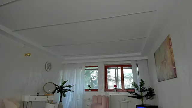 TiffanyHouston  online show from 12.12.24