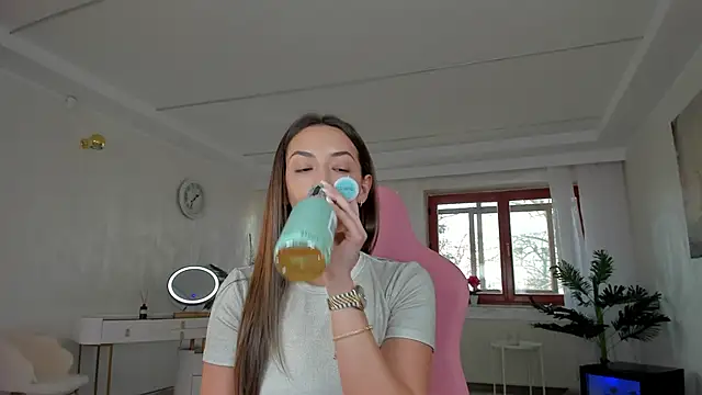 TiffanyHouston  online show from 12.14.24