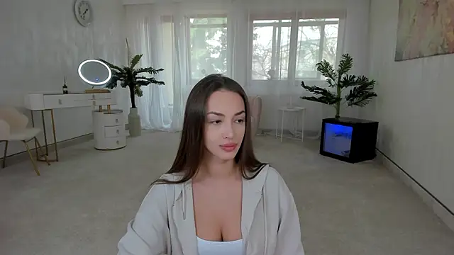 TiffanyHouston  online show from 01.12.25