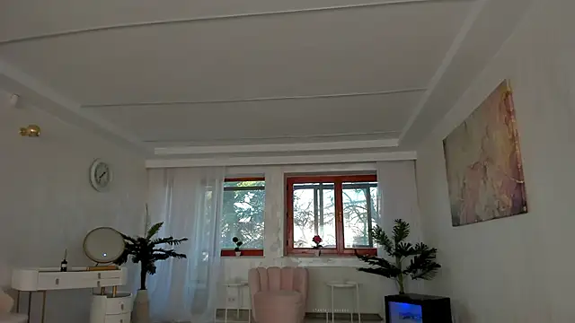 TiffanyHouston  online show from 01.17.25