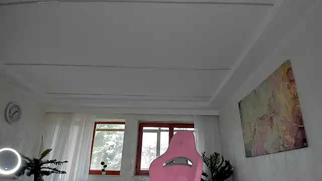 TiffanyHouston  online show from 03.17.25