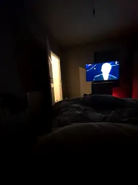 Snapshot of elenaUK chatting on 12.26.24 elenaUK online show from 12.26.24