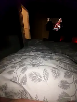 Snapshot of elenaUK chatting on 01.03.25 elenaUK online show from 01.03.25