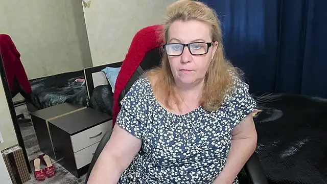 Frau Marta online show from 04.13.26