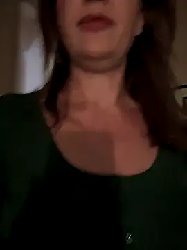 MaiseKnox online show from 10.10.25