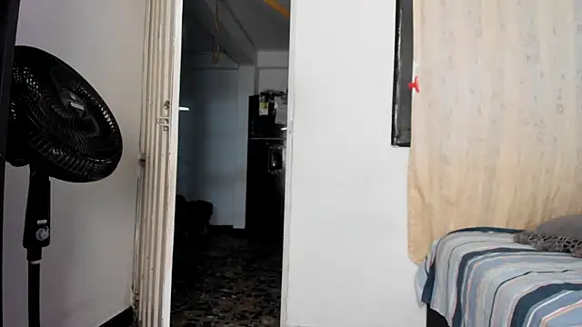 BlowMommy  online show from 04.16.26