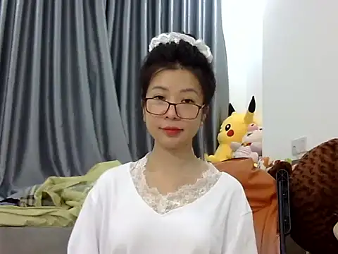 Snapshot of Cute_Ruby01 chatting on 02.12.25 Cute Ruby01 online show from 02.12.25