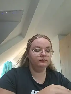 Snapshot of Fiona0705 chatting on 09.19.25 Fiona0705 online show from 09.19.25