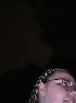 Snapshot of Fiona0705 chatting on 09.27.25 Fiona0705 online show from 09.27.25