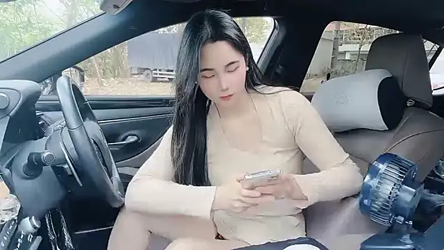 Snapshot of orla2021 chatting on 02.24.25 orla2021 online show from 02.24.25