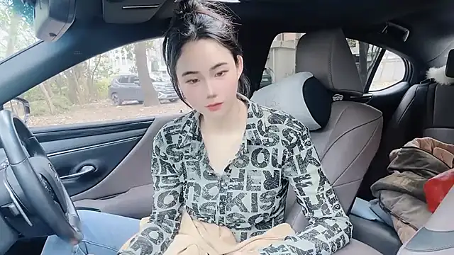 Snapshot of orla2021 chatting on 02.28.25 orla2021 online show from 02.28.25