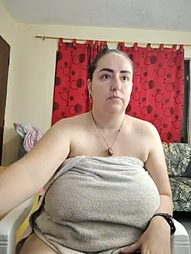Snapshot of rosahills chatting on 04.23.26 rosahills online show from 04.23.26