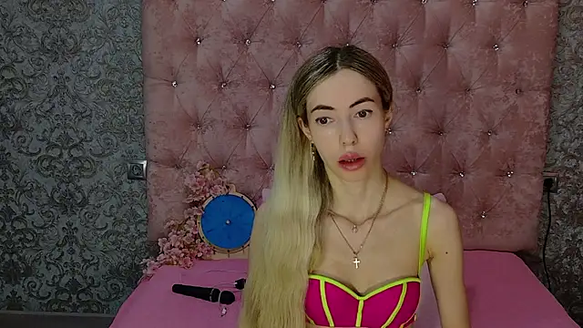 Akilla Queen online show from 07.07.26