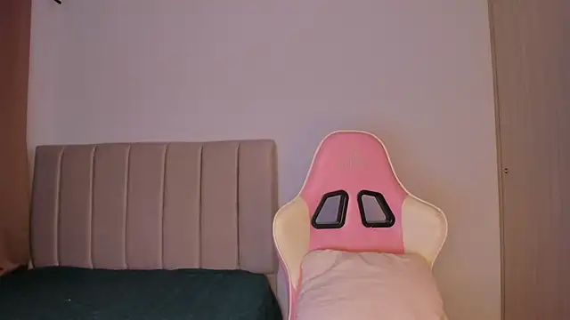 isa bunny online show from 04.17.26