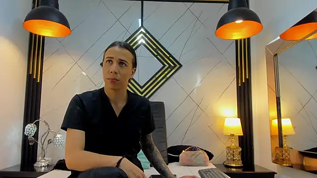 Snapshot of Leisygirl chatting on 02.05.26 Leisygirl online show from 02.05.26