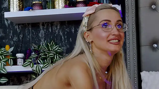 IsabelleEthan online show from 03.20.25