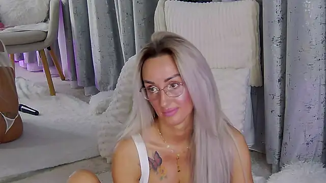 IsabelleEthan online show from 03.02.26