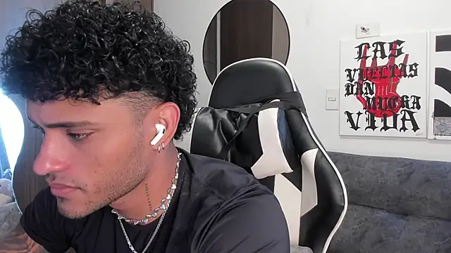 Alessandro Vanni online show from 12.18.25