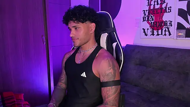Alessandro Vanni online show from 04.25.26