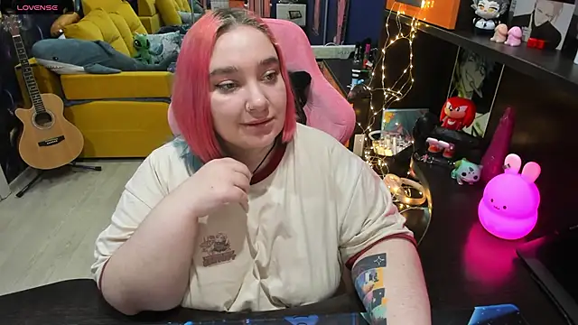 Softie Sofy online show from 02.12.25